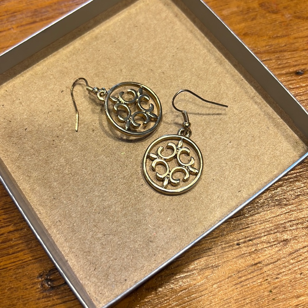 Gold medallion light weight earrings